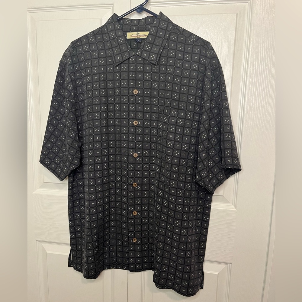 Tommy Bahama Silk Mens Shirt‎ Adult Medium Gray Short Sleeve Beach Summer